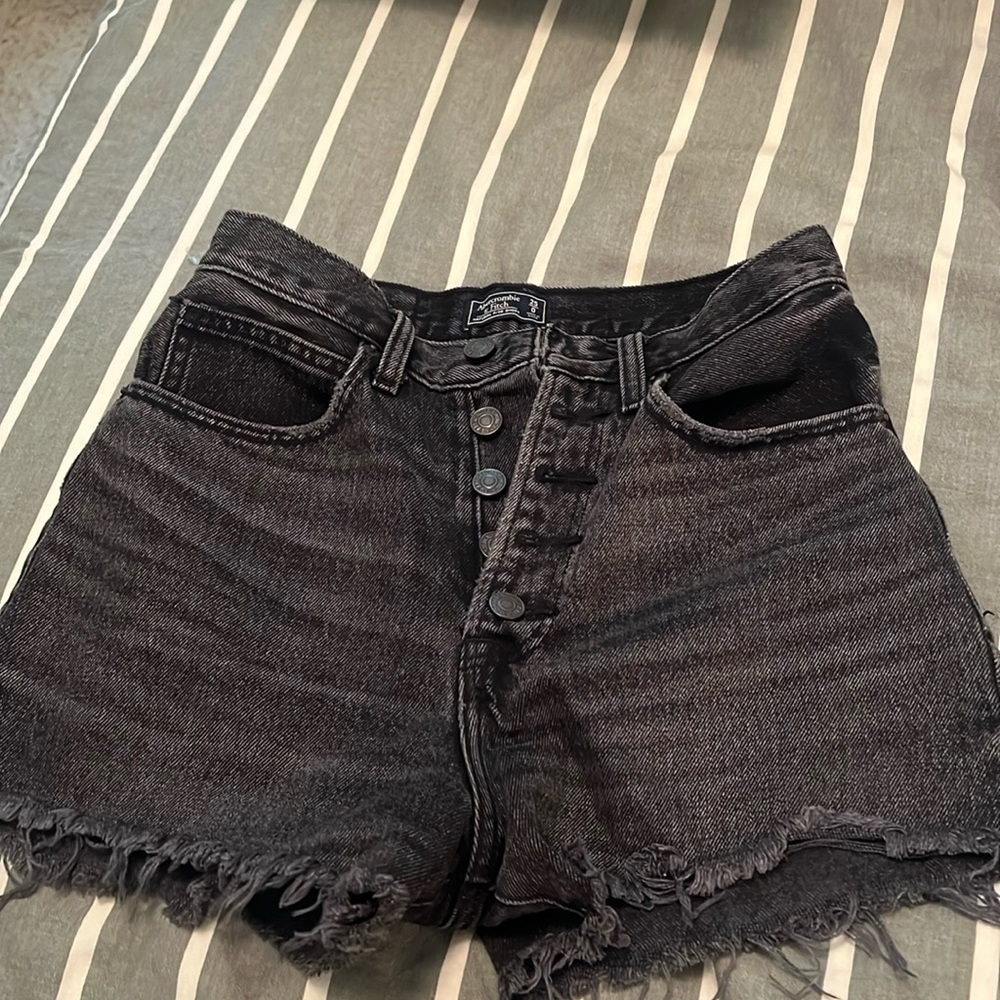 Abercrombie high waisted shorts worn twice color is washed black